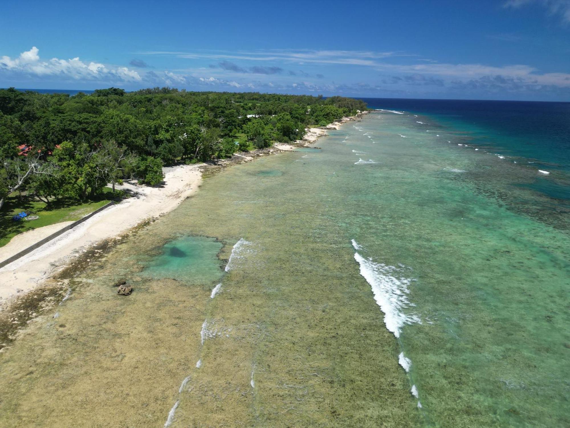 Отель South Pacific Memories Порт-Вила Экстерьер фото